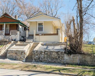 275 S 8th St, Kansas City, KS, 66101