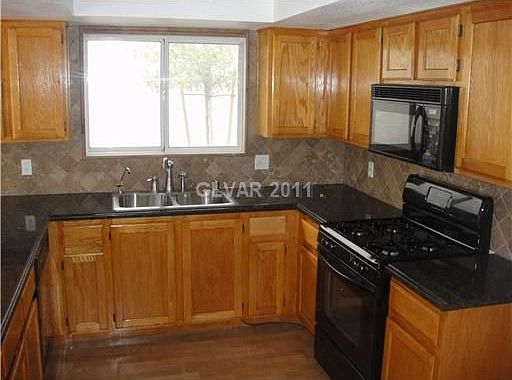 4th image of 9403 Hershey Ln