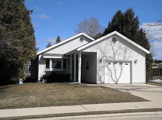 1022 30th St, Two Rivers, WI 54241