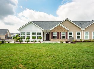 1083 Forest Oaks Dr, Butler, PA 16001