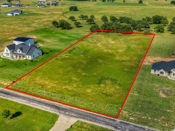 2013 Swallowtail Ct, Poolville, TX 76487