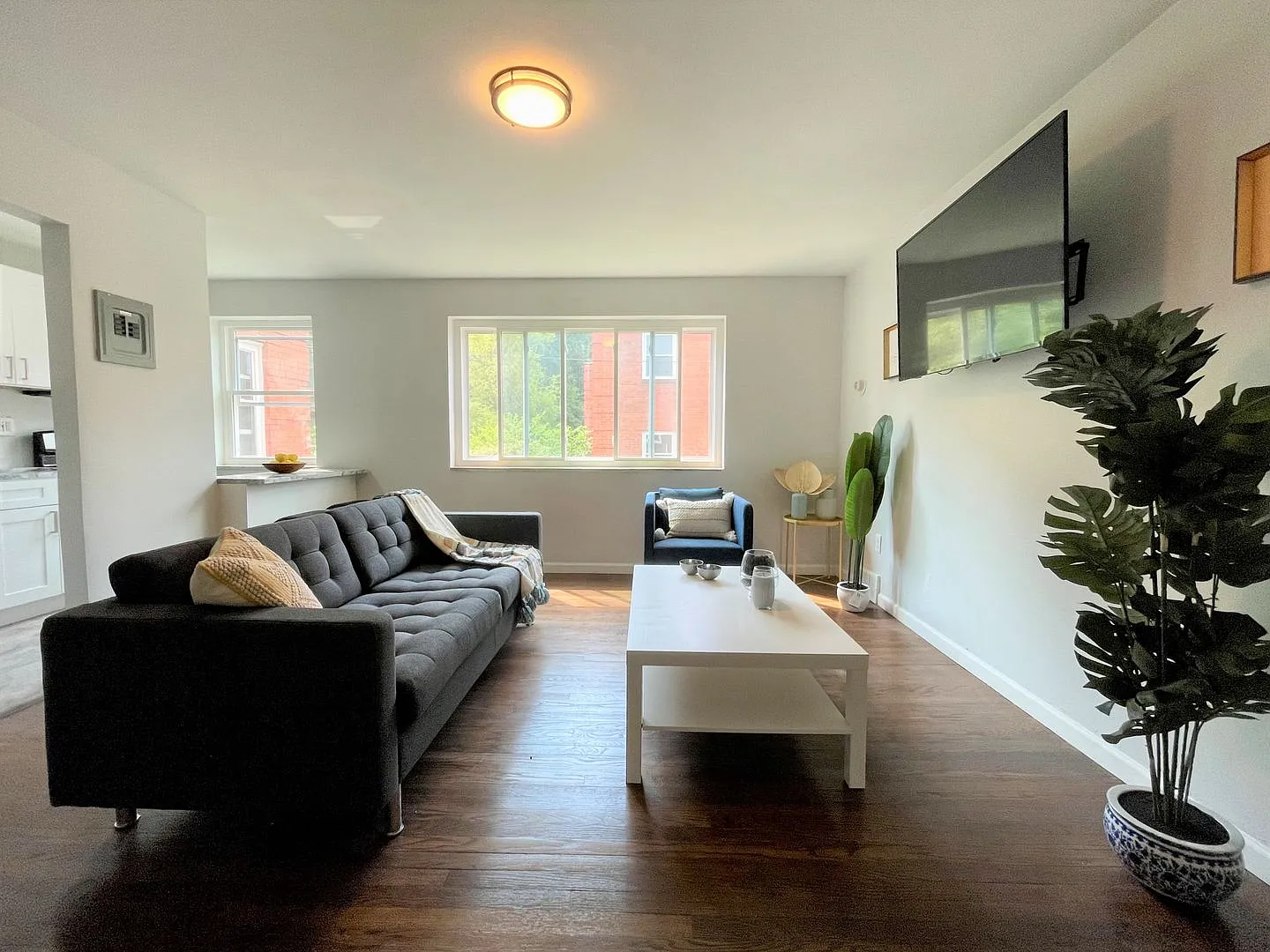 Oak Ridge Apartments — Photo 2