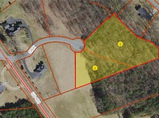 101 Oak Dr, Boonville, NC 27011