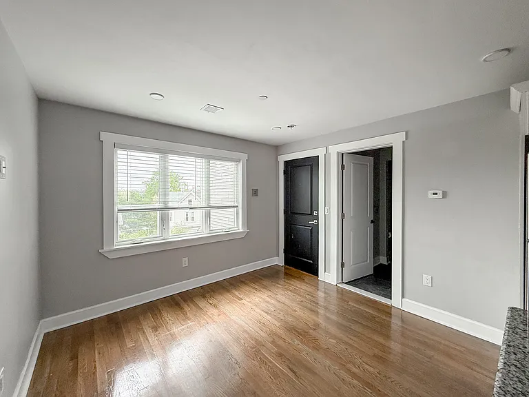 468 Salem St #2 — Photo 16