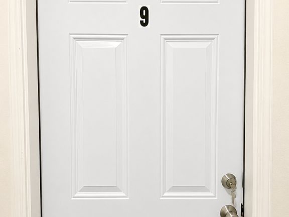 3rd image of 318 N Paca St #9
