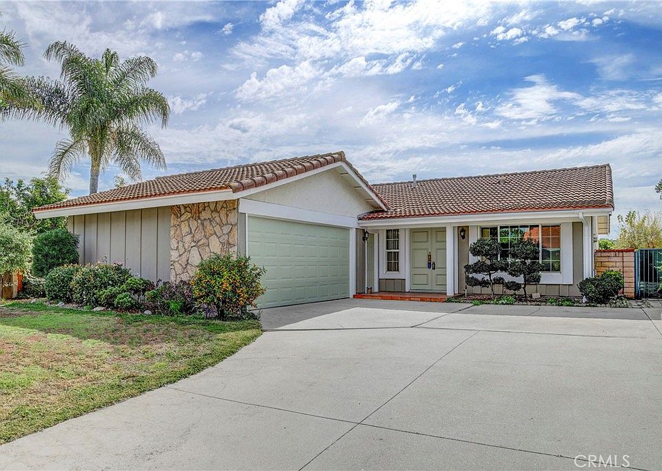 1st image of 23426 Clayhorn Dr