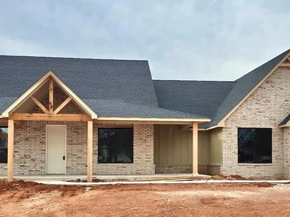1232 Twin Oaks Dr, Blanchard, OK 73010
