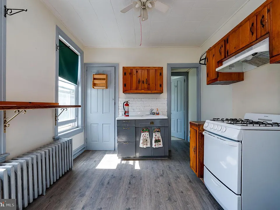 103 Upland Ave #2