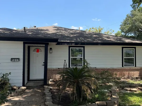 1317 Tobola St, Rosenberg, TX 77471