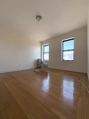 Rented by Showcase Realty | media 1