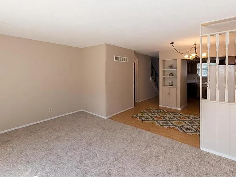 8351 Woodward St — Photo 4