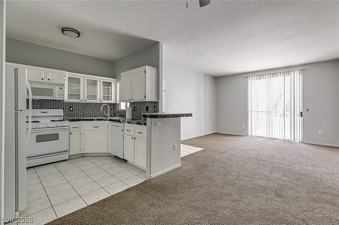 2 bed, 2.0 bath, 1118 sqft, $1,399 — Photo 1