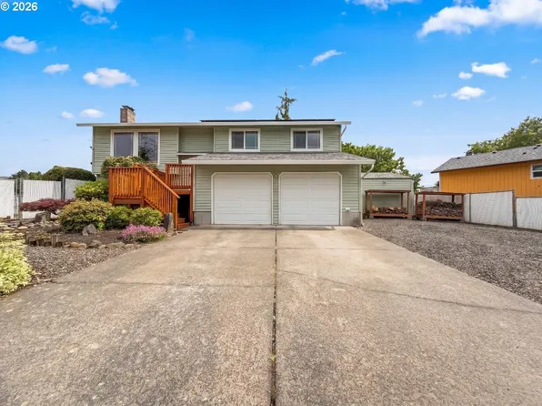 1209 SW 25th St, Troutdale, OR 97060