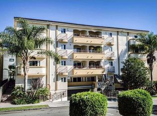 1828 Glendon Ave #Penthouse 1, Los Angeles, CA 90025