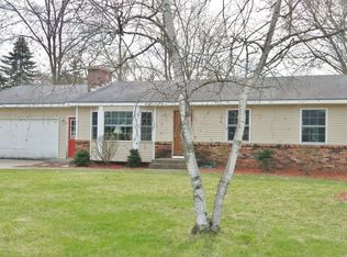 7848 Lilac Dr, Jenison, MI 49428