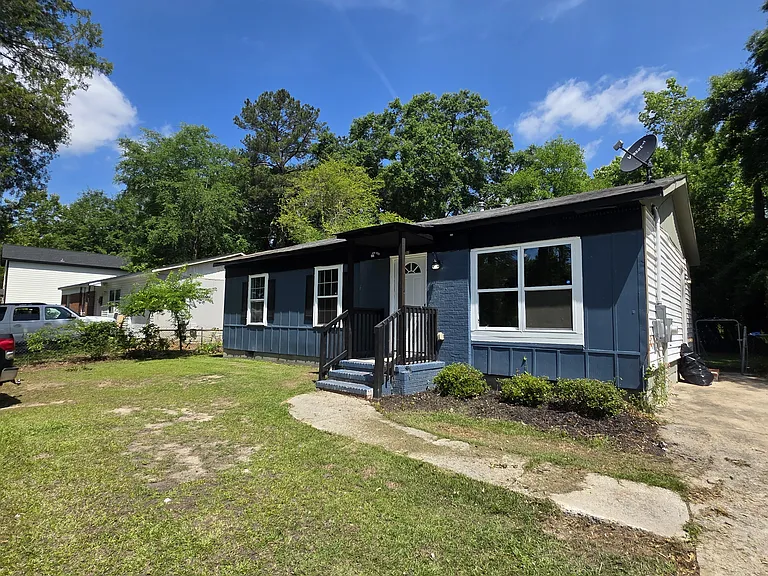 2641 Village Green Ln — Photo 8