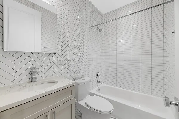 Rented by REAL New York | media 15