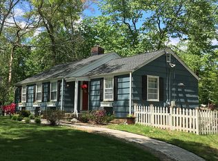 71 Woodstone Rd, Basking Ridge, NJ 07920