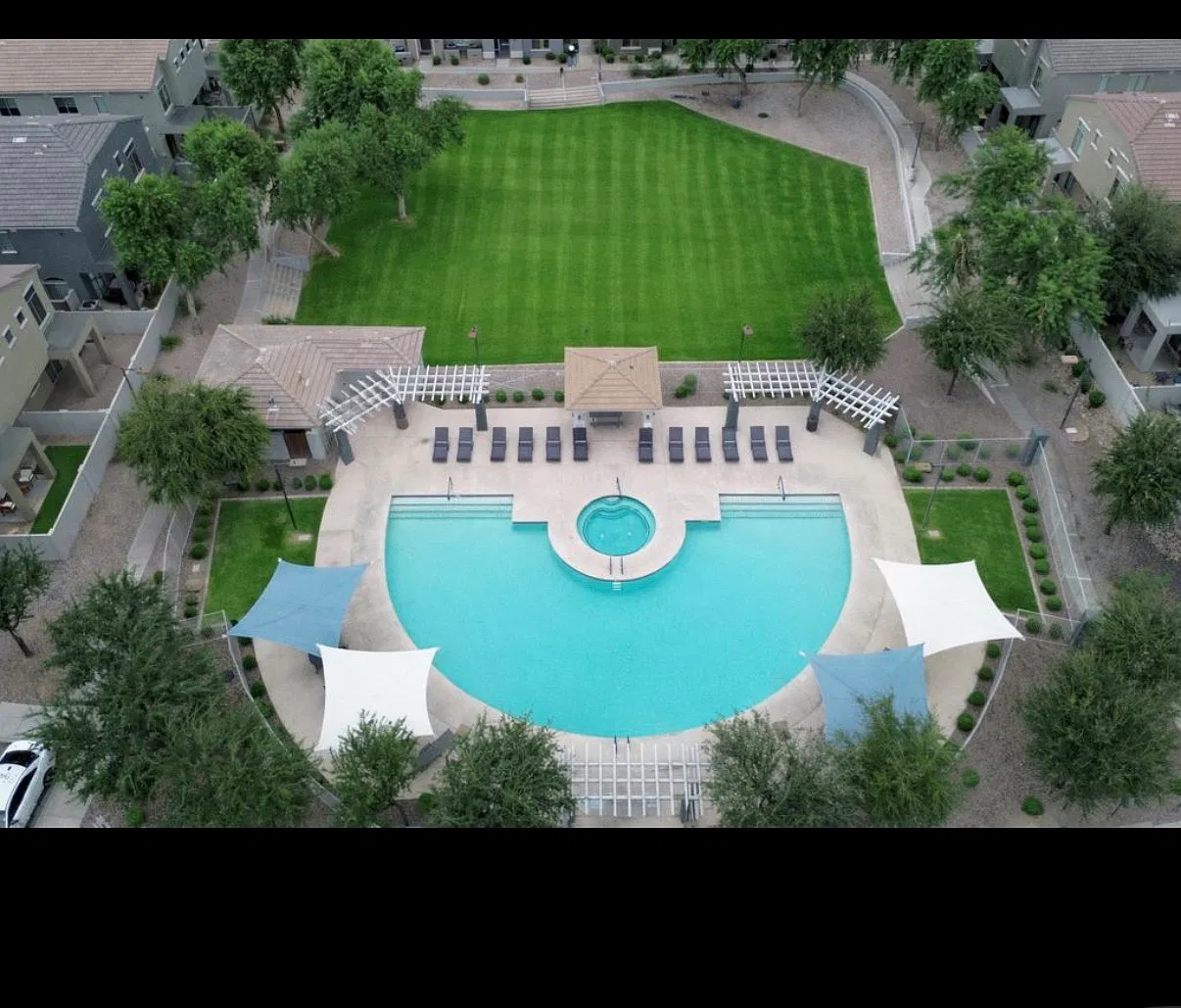 2 bed, 1300 sqft, $1,950 — Photo 3