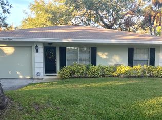 715 Cypress Rd, Vero Beach, FL 32963