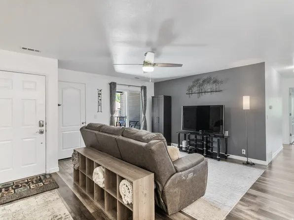 4158 S Oak Meadows Dr W #30, Salt Lake City, UT 84123