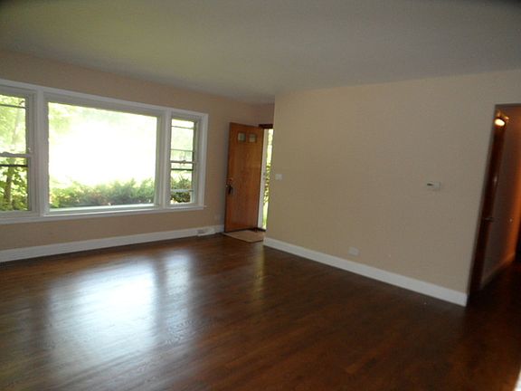 5th image of 7N080 Pine St