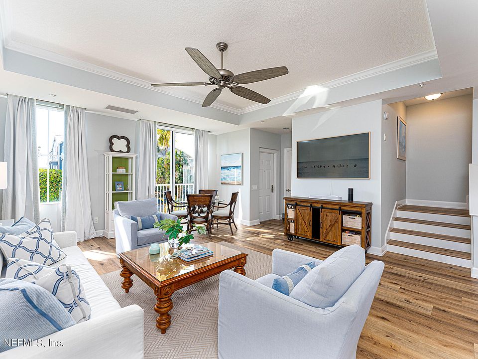 1st image of 1032 1ST Street S #4