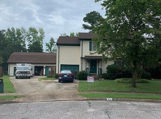 914 Pine Level Ln, Chesapeake, VA 23322