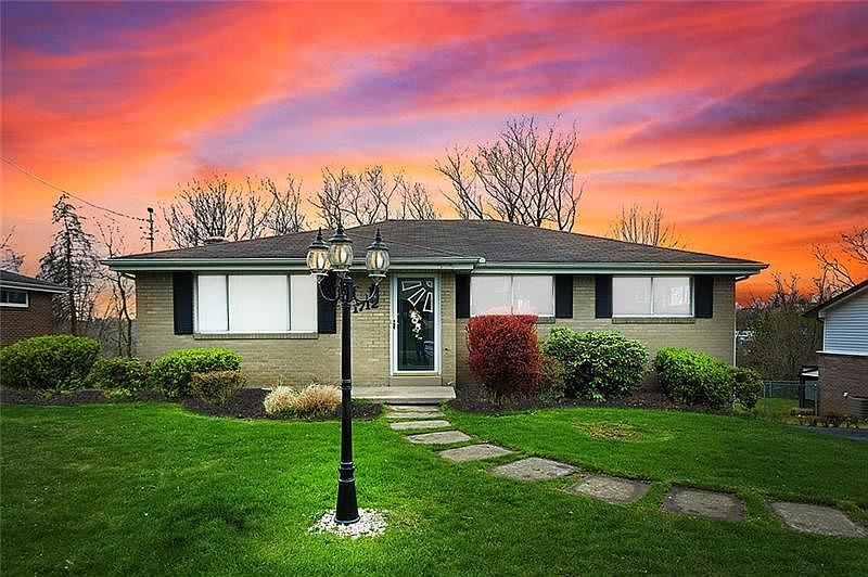 1st image of 1712 Marion Dr