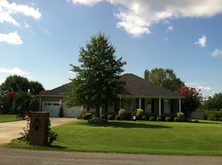 925 Hood Dr W, Southside, AL 35907