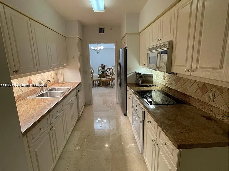 16400 Collins Ave #9 — Photo 13