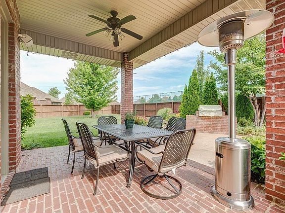 5th image of 700 Avon Glen Pl