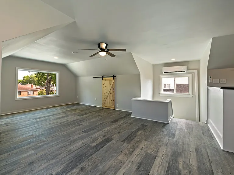 1205 Charleston Ave #3 — Photo 2