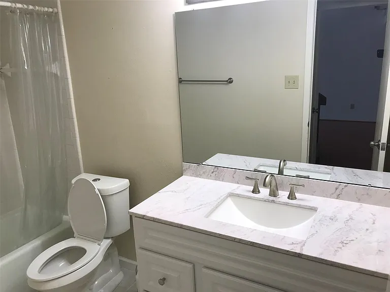 12633 Memorial Dr #106 — Photo 11