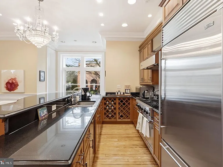 949 S St NW — Photo 10