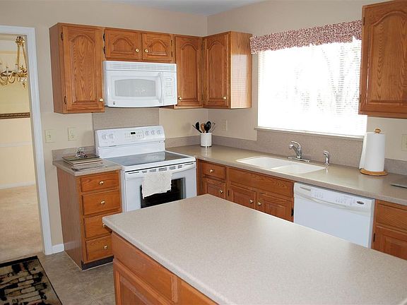 4th image of 3233 McCowan Dr