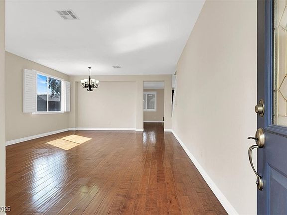 3rd image of 1307 Summer Dawn Ave