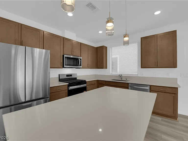 10239 Estancia Hill St — Photo 9