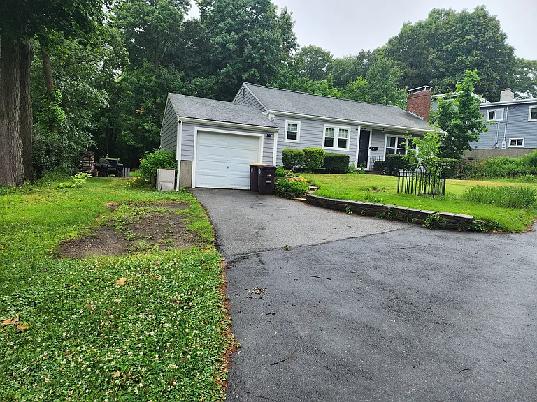 58 Anthony Rd — Photo 2