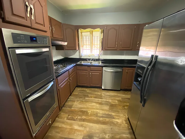 4547 Bessie Ave — Photo 5