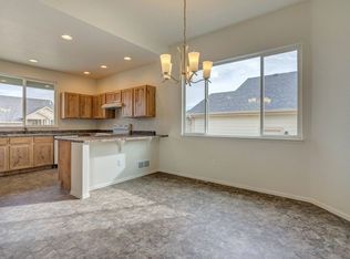 2120 Orchard Bloom Dr, Windsor, CO 80550