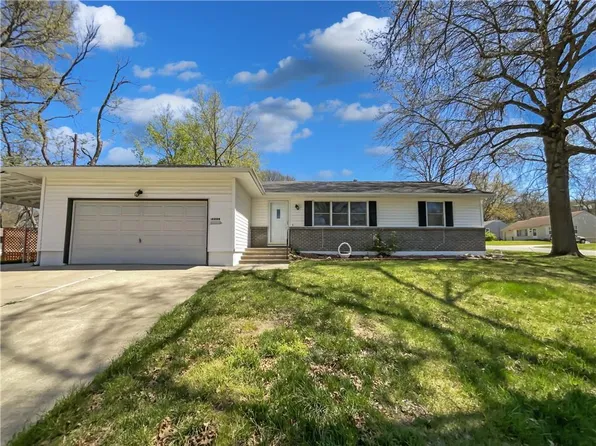 10009 Charlotte St, Kansas City, MO 64131