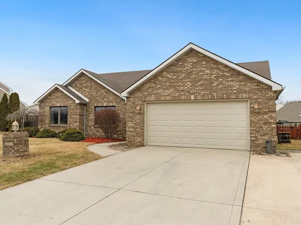 6911 Cherbourg Dr, Fort Wayne, IN 46835