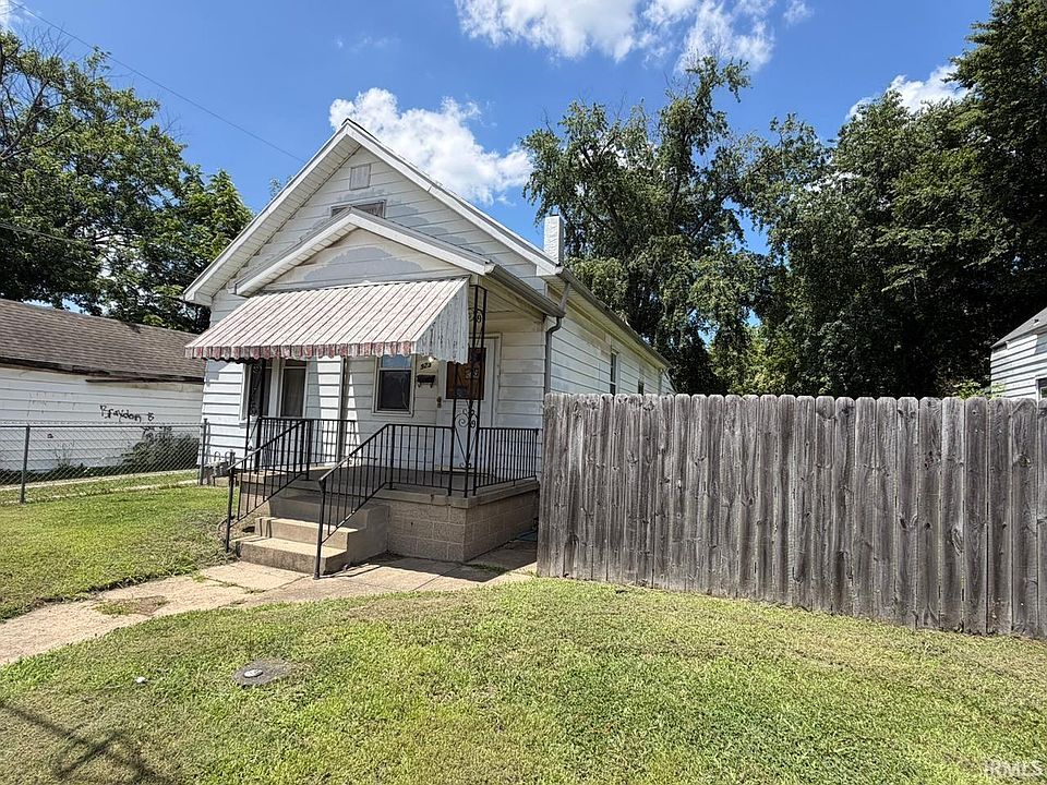 1st image of 923 W Louisiana St