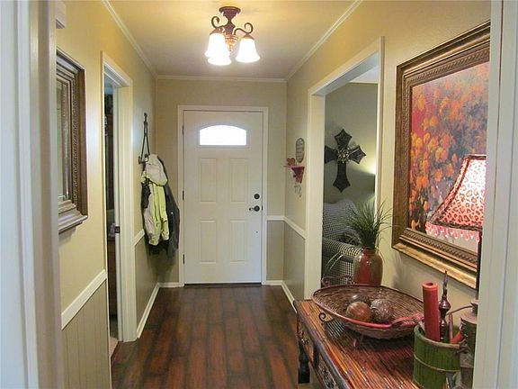 5th image of 310 Hall Dr