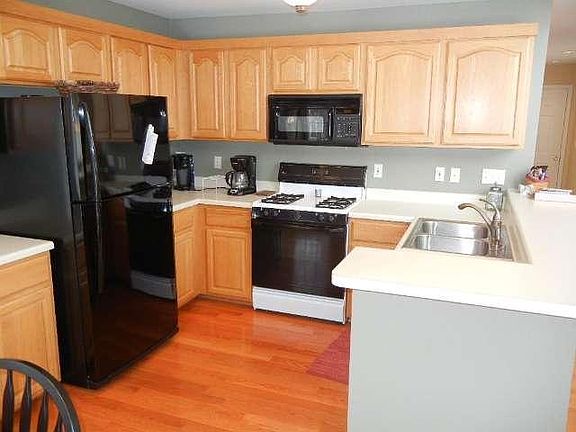 4th image of 1611 Highland Dr