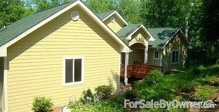 FRONT FROM DRIVEWAY : FRONT VIEW FROM DRIVEWAY