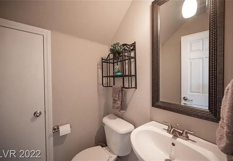 7554 Holiday Hills St — Photo 17
