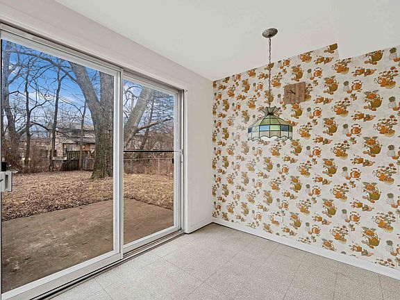 3rd image of 13703 S Parnell Ave