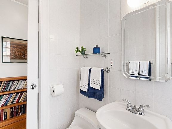 5th image of 2 Crawford St #0